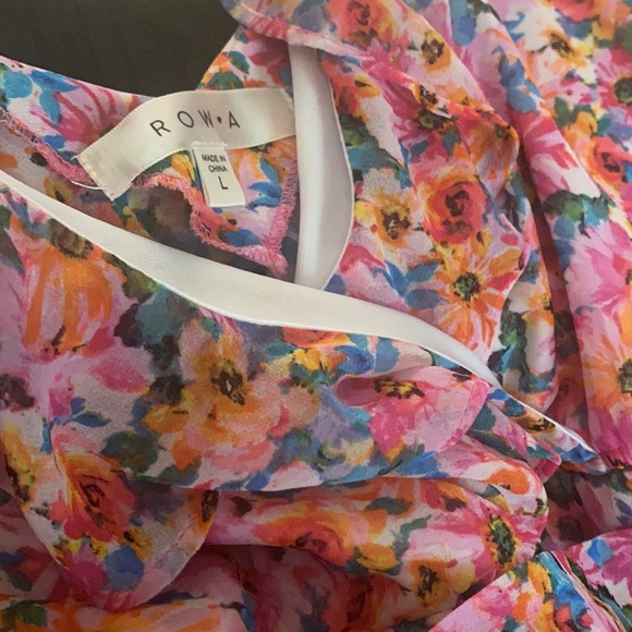 Floral Print Ruffle Romper - Picture 6 of 6